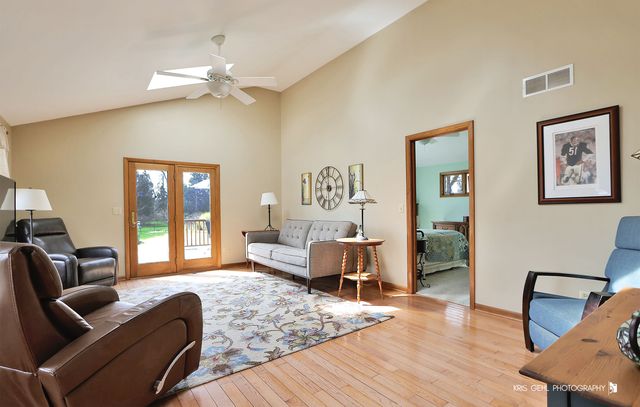 1327 59th Street, Downers Grove, IL 60516