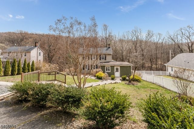 18 Sanatorium Road, Glen Gardner Boro, NJ 08826