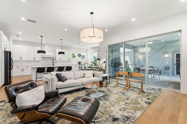 6921 ARNOLDSON STREET, Orlando, FL 32827