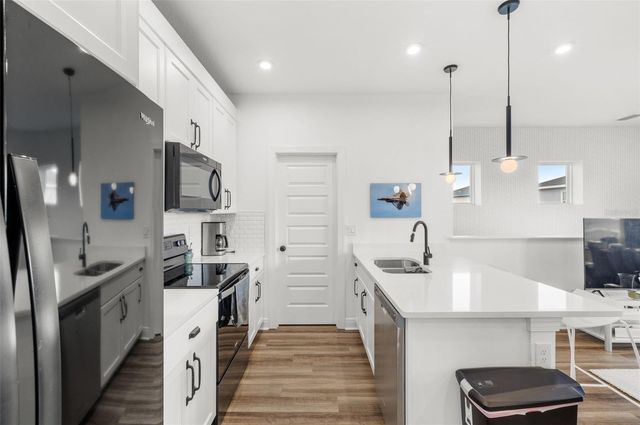 6921 ARNOLDSON STREET, Orlando, FL 32827