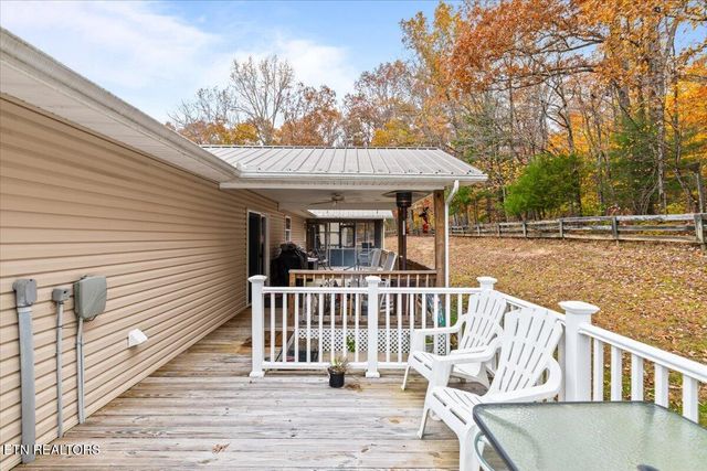 1449 Marcumtown Rd, Oneida, TN 37841