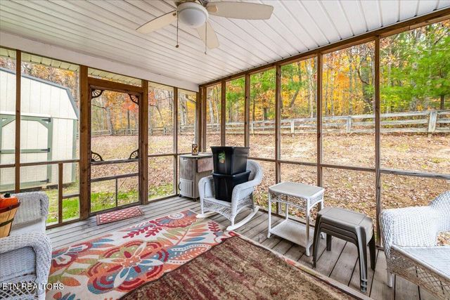 1449 Marcumtown Rd, Oneida, TN 37841