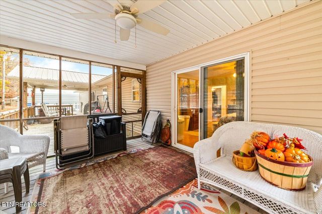 1449 Marcumtown Rd, Oneida, TN 37841