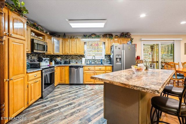 1449 Marcumtown Rd, Oneida, TN 37841