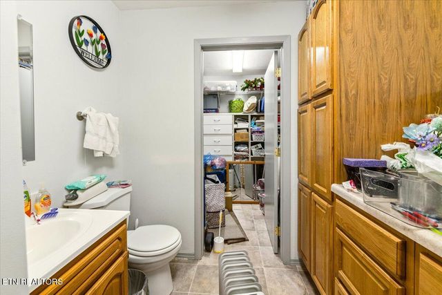 1449 Marcumtown Rd, Oneida, TN 37841