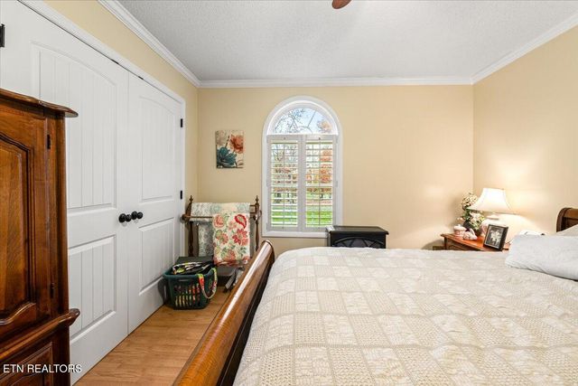 1449 Marcumtown Rd, Oneida, TN 37841