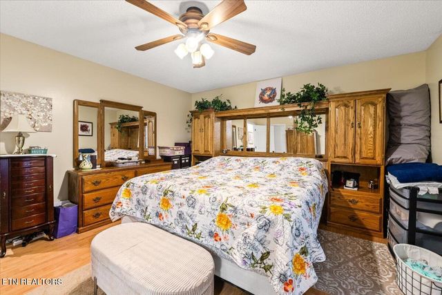 1449 Marcumtown Rd, Oneida, TN 37841