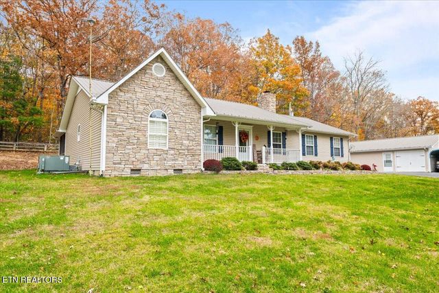 1449 Marcumtown Rd, Oneida, TN 37841