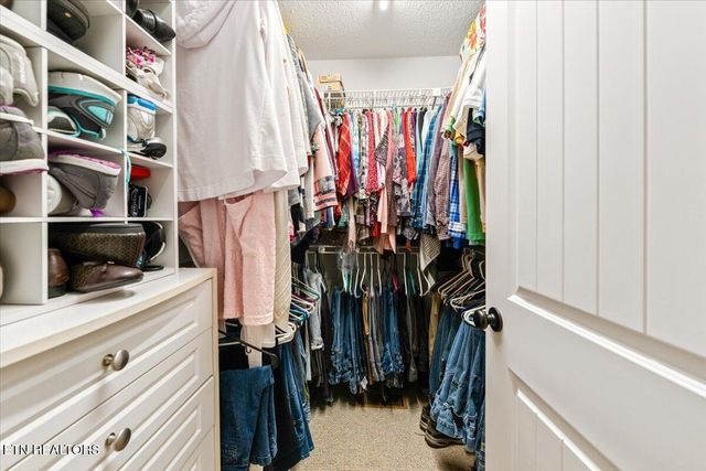 1449 Marcumtown Rd, Oneida, TN 37841