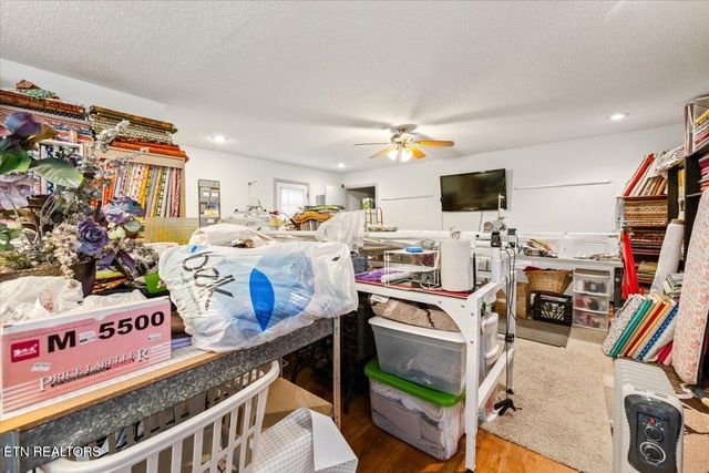 1449 Marcumtown Rd, Oneida, TN 37841