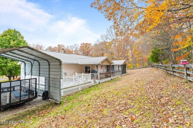 1449 Marcumtown Rd, Oneida, TN 37841