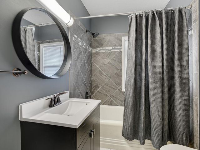 1251 Gardena Avenue NE, Fridley, MN 55432