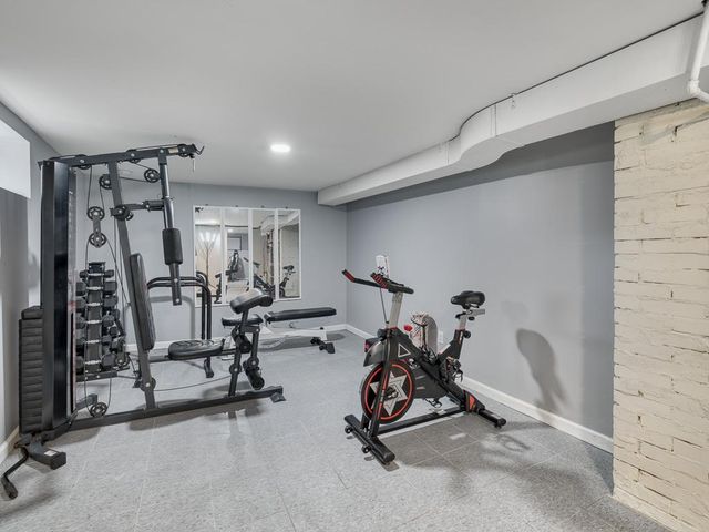 1251 Gardena Avenue NE, Fridley, MN 55432