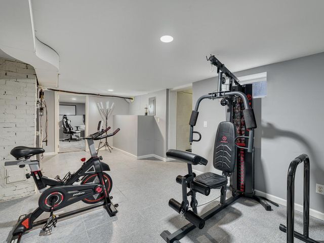 1251 Gardena Avenue NE, Fridley, MN 55432