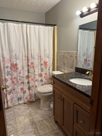 165 Baker Lane, Carlisle, OH 45005