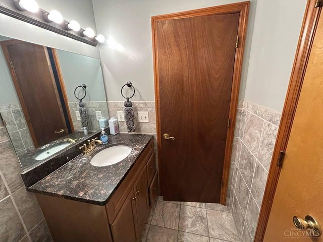 165 Baker Lane, Carlisle, OH 45005