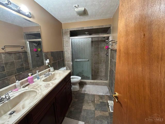 165 Baker Lane, Carlisle, OH 45005