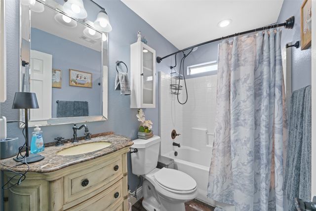 412 Kings Creek Drive, Terrell, TX 75161