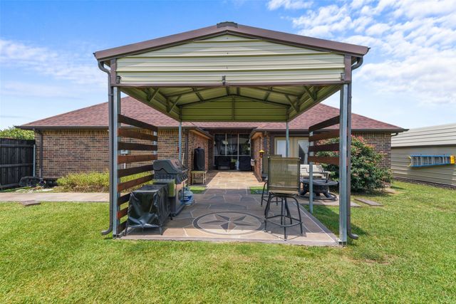 412 Kings Creek Drive, Terrell, TX 75161