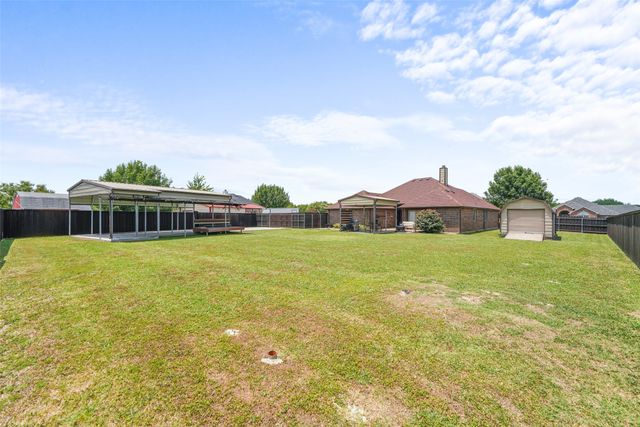 412 Kings Creek Drive, Terrell, TX 75161