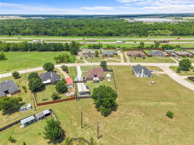 412 Kings Creek Drive, Terrell, TX 75161
