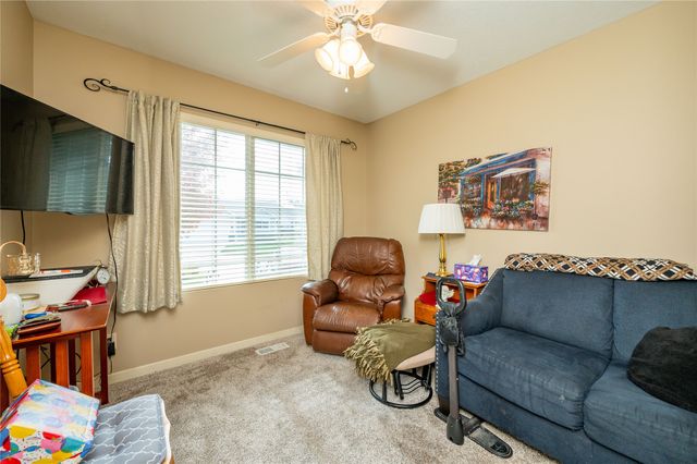 753 SE Willow Brook Court, Waukee, IA 50263