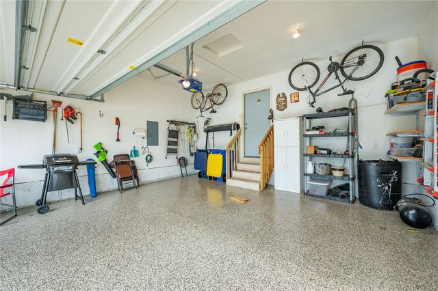 753 SE Willow Brook Court, Waukee, IA 50263