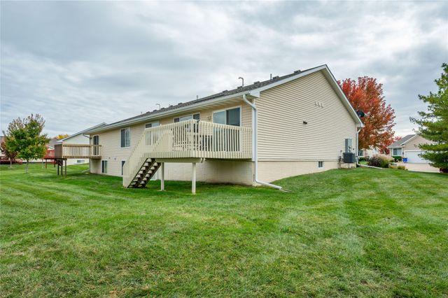 753 SE Willow Brook Court, Waukee, IA 50263