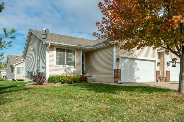 753 SE Willow Brook Court, Waukee, IA 50263
