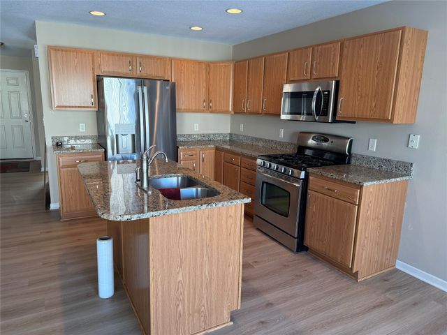 753 SE Willow Brook Court, Waukee, IA 50263