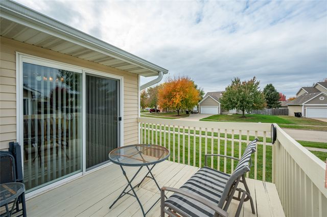 753 SE Willow Brook Court, Waukee, IA 50263