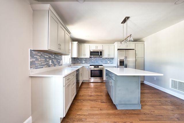 124 Downing, Fall River, MA 02723