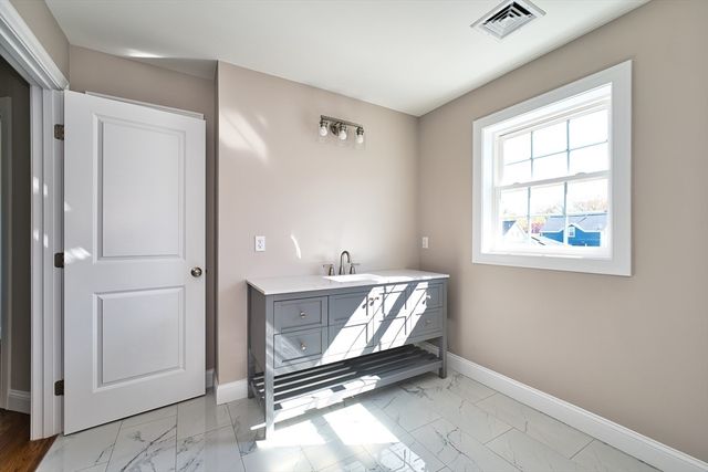 124 Downing, Fall River, MA 02723