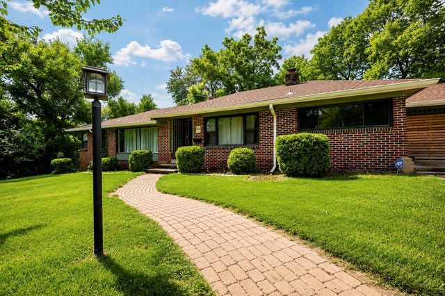 221 E 97th Street, Kansas City, MO 64114