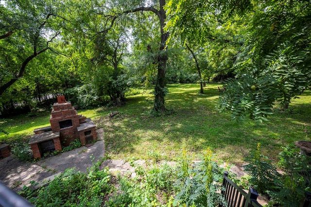 221 E 97th Street, Kansas City, MO 64114