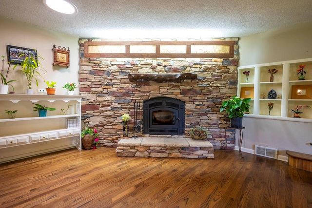 221 E 97th Street, Kansas City, MO 64114