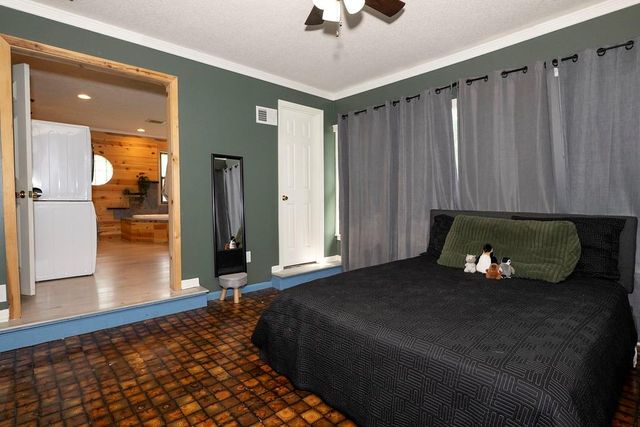 221 E 97th Street, Kansas City, MO 64114