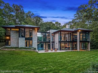 6956 COOLEY LAKE Road, White Lake Charter Township, MI 48383