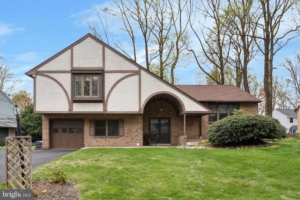 936 EDGEWOOD LN, Feasterville Trevose, PA 19053