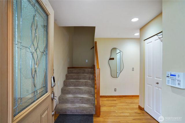 1934 W Earhart Street, Bremerton, WA 98312