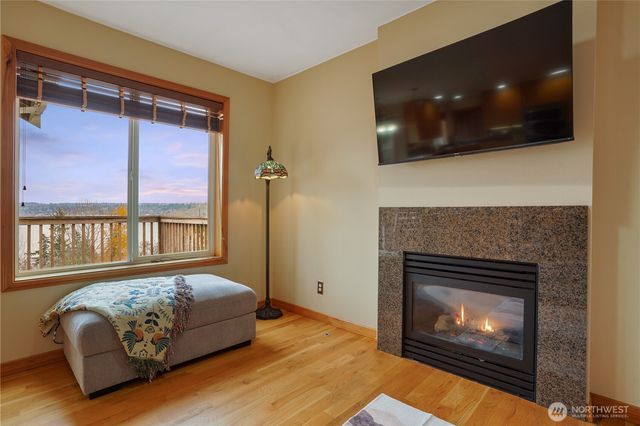 1934 W Earhart Street, Bremerton, WA 98312