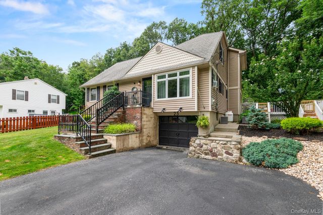 25 Birchwood Drive, Highland Mills, NY 10930