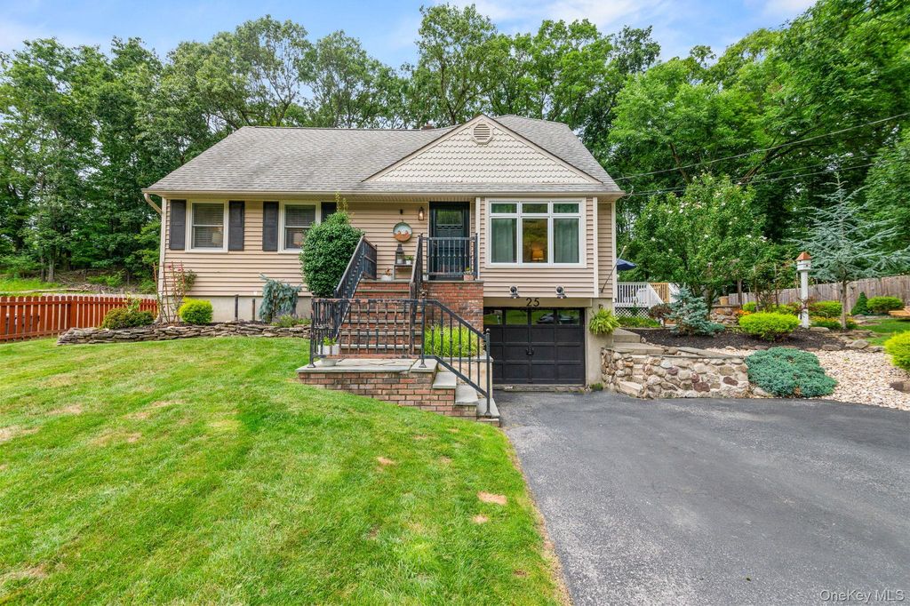 25 Birchwood Drive, Highland Mills, NY 10930