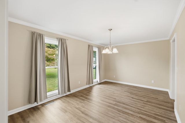 3 Derby Dr, Fayetteville, TN 37334