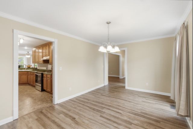 3 Derby Dr, Fayetteville, TN 37334