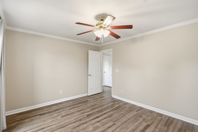 3 Derby Dr, Fayetteville, TN 37334