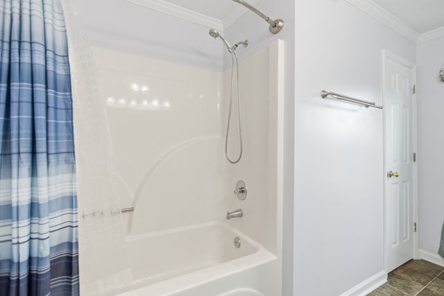 3 Derby Dr, Fayetteville, TN 37334