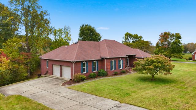 3 Derby Dr, Fayetteville, TN 37334