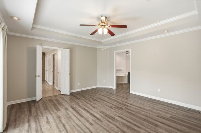 3 Derby Dr, Fayetteville, TN 37334