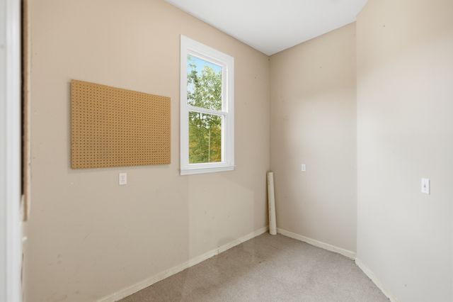 3 Derby Dr, Fayetteville, TN 37334